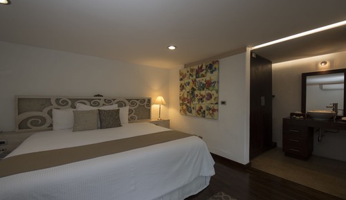 Junior Suite Pool View