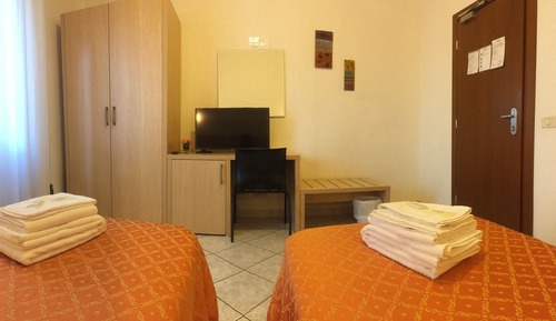 Zweibettzimmer, 2 Einzelbetten
