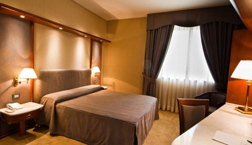 Standard-Doppel- oder -Zweibettzimmer, 1 Doppelbett