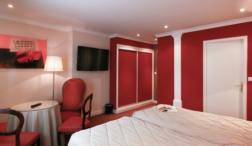 Premium-Doppel- oder -Zweibettzimmer