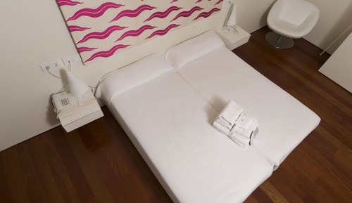 Zweibettzimmer (First Floor)