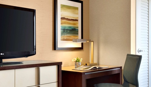 Zimmer, 1 King-Bett, Meerblick (First Floor)