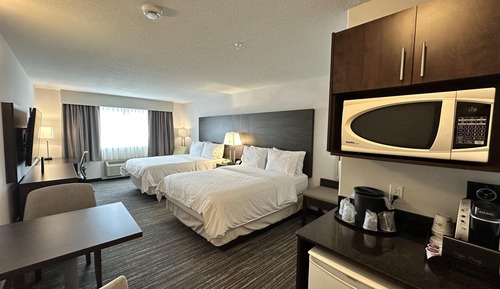 Standardzimmer, 2 Queen-Betten, Nichtraucher, Kühlschrank und Mikrowelle (Dining Table)