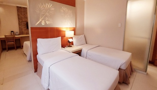 Standard-Vierbettzimmer, Mehrere Betten