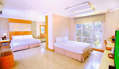 Familien-Suite (1 King bed,1 Queen bed and 1 Sofa bed)