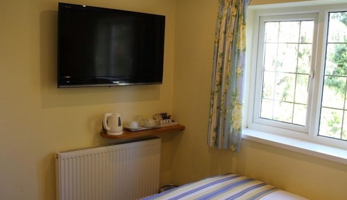 Doppelzimmer, mit Bad, Gartenblick (Small)