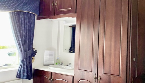 Standardzimmer, 2 Einzelbetten, Gemeinschaftsbad