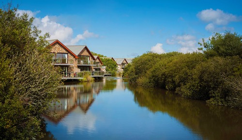 Lakehouse 8 Berth Hot Tub