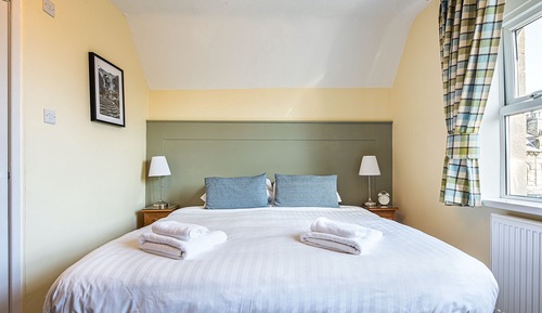 Romantisches Doppel- und Zweibettzimmer, Nichtraucher, mit Bad