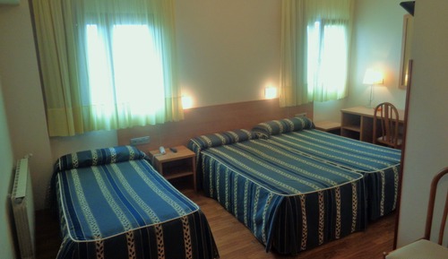Dreibettzimmer