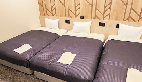 Dreibettzimmer, Nichtraucher