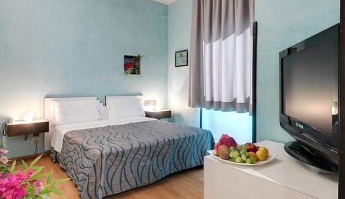 Standard-Doppel- oder -Zweibettzimmer