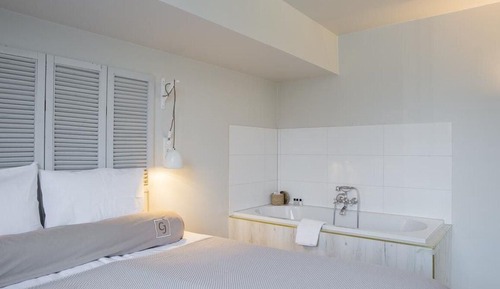 Junior-Suite, 1 Doppelbett und Schlafsofa