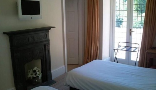 Standard-Zweibettzimmer