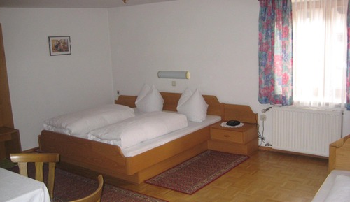 Vierbettzimmer
