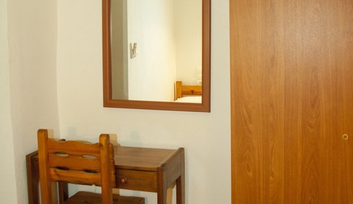 Basic-Doppel- oder -Zweibettzimmer