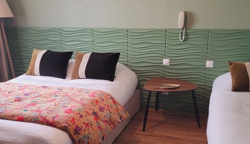 Familien-Vierbettzimmer