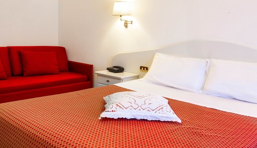 Dreibettzimmer