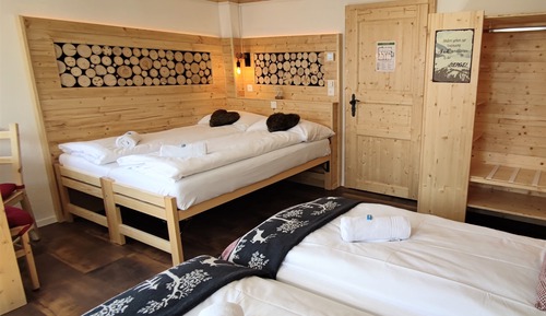 Familien-Vierbettzimmer, Gemeinschaftsbad