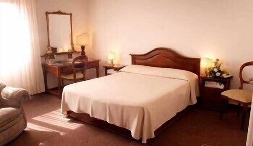 Dreibettzimmer