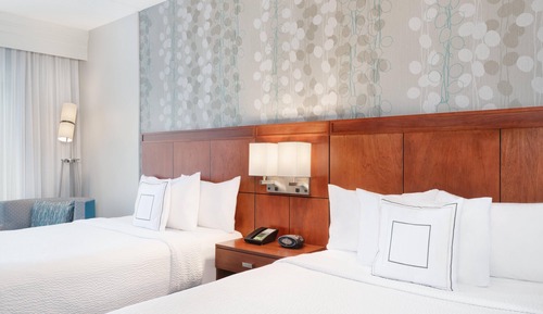 Zimmer, 2 Queen-Betten