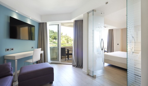 Deluxe-Zimmer, Balkon, eingeschränkter Meerblick