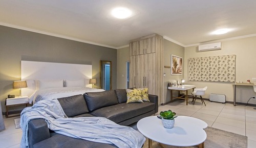 Executive-Suite, 1 King-Bett, Nichtraucher, Gartenblick (Self-Catering)