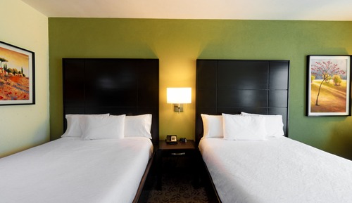 Comfort-Zimmer, 2 Queen-Betten, barrierefrei, Badewanne