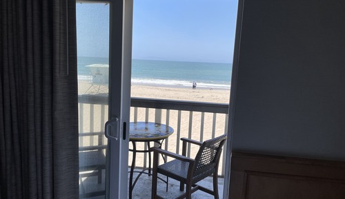 Standardzimmer, Nichtraucher (Double Queen 3rd floor Balcony)