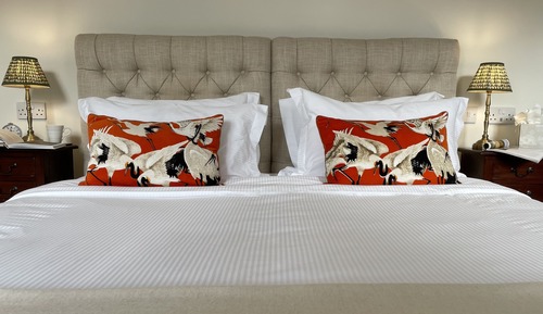 Doppelzimmer, mit Bad (Room 2 - Super King)