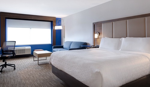 Suite, 1 King-Bett, barrierearme Badewanne (Communications)