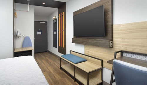 Zimmer, 1 King-Bett, barrierefrei (Hearing)