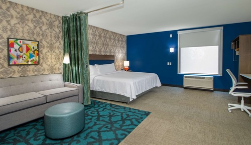 Suite, 1 King-Bett, barrierefrei (Mobility & Hearing, Roll-in Shower)