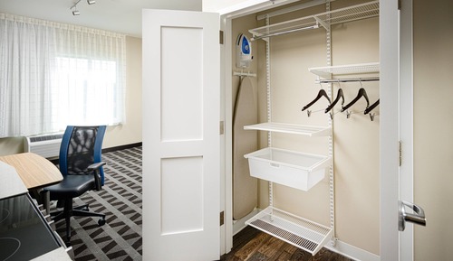 Suite, 1 Schlafzimmer (Mobility Accessible, Tub)