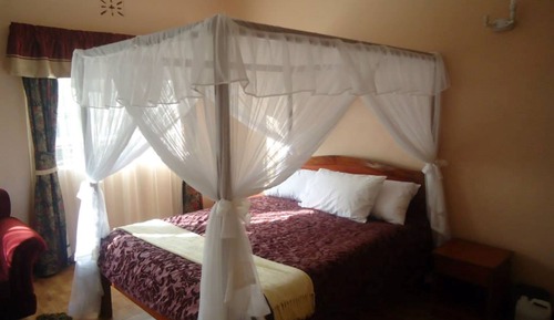 Doppel- oder Zweibettzimmer