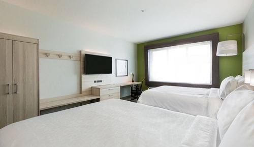 Suite, Mehrere Betten, barrierearme Badewanne, Nichtraucher (Communications)