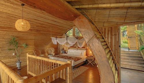 Bamboo Palace Romance