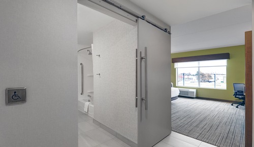 Standardzimmer, 1 King-Bett, barrierearme Badewanne (Communications)