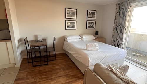 Studio Apartment with Balcony