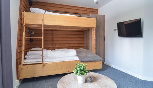 Dreibettzimmer, eigenes Bad