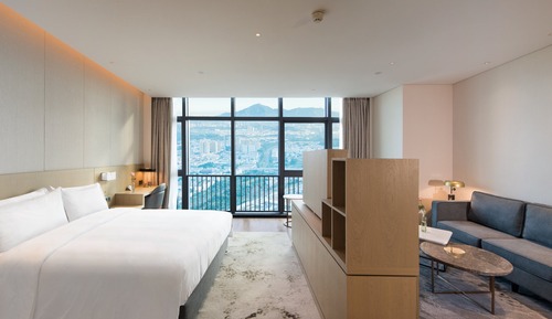 Standardzimmer, 1 King-Bett (High Floor, Extra Floor Space)