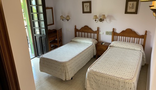 Zweibettzimmer, eigenes Bad