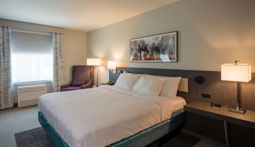 Zimmer, 1 King-Bett, barrierefrei (Hearing)