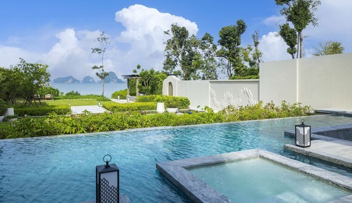 Presidential Beachfront Pool Villa