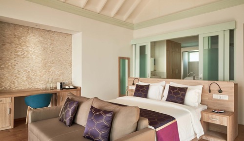 Lagoon Villa with Pool + Slide