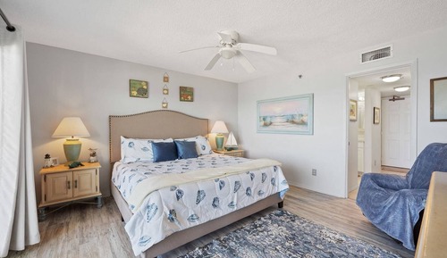 Apartment (Commodore 805 (3/3))