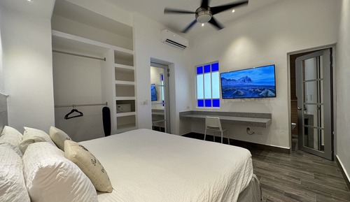 Luxury-Suite, 1 King-Bett, Blick auf die Lagune