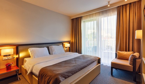 Premium-Doppel- oder -Zweibettzimmer