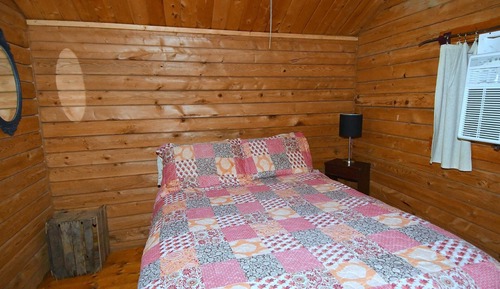 Ferienhaus, 1 Doppelbett (Whispering Hills - Couples Getaway)