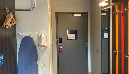 Zimmer, 2 Queen-Betten, barrierefrei (Hearing)